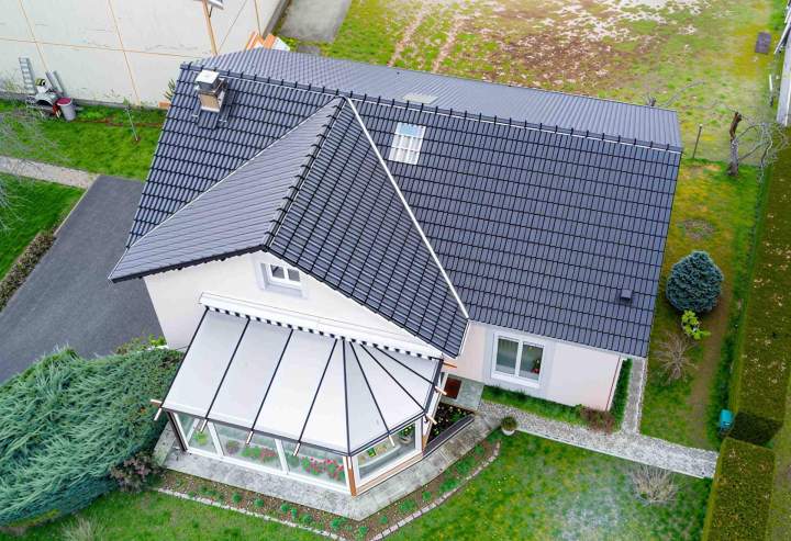 Toiture parfaitement démoussée à Tréveray 